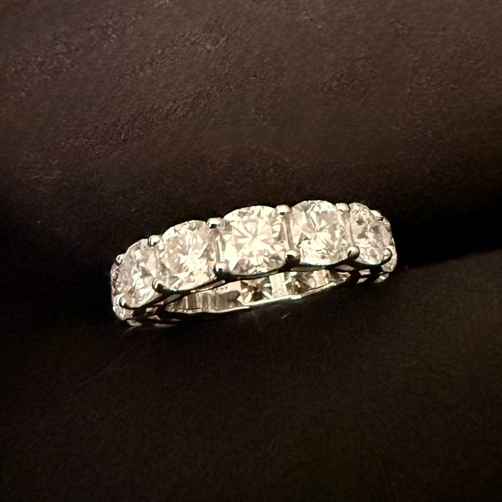 moissanite eternity ring 6cttw size 6